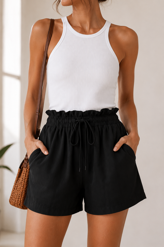 Short Margaux en negro, cintura paperbag con cordón